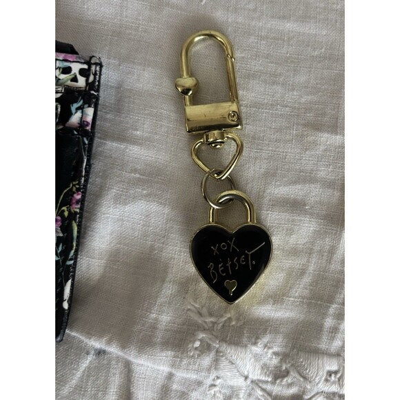 Betsey Johnson Wallet & ❤️ Purse Charm SPIDERWEB SKULL Black Bifold Snap - Picture 3 of 10